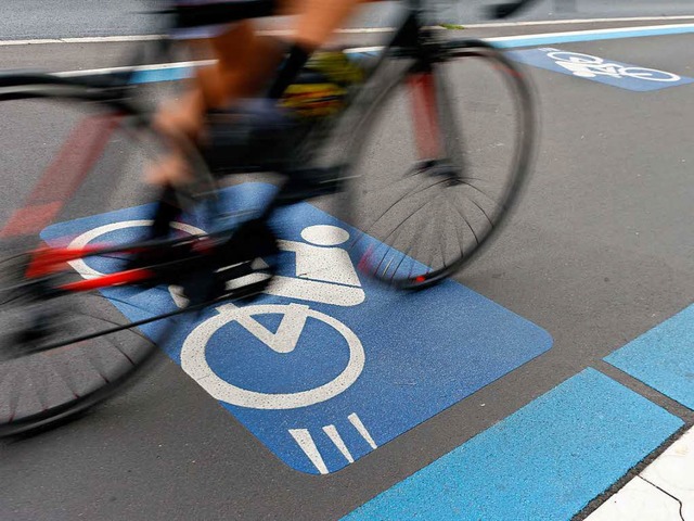 Vorbild Gttingen: Dort fhrt bereits ...ntierter Radschnellweg zum Uni-Campus.  | Foto: Swen Pfrtner