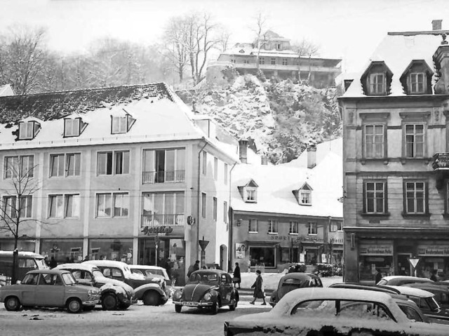 Das Foto zeigt die stliche Bebauung d...hen (im Hintergrund) steht noch heute.  | Foto: Willy Pragher/Staatsarchiv Freiburg W134 Nr. 068373