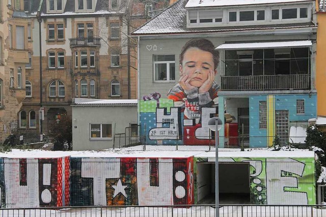 So sieht das bersprayte Graffito an der Schwabentorbrcke jetzt aus.  | Foto: Chiara Menner