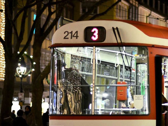 In einer Tram der Linie 3 wurde der 25-Jhrige attackiert (Symbolbild).  | Foto: Schneider Ingo