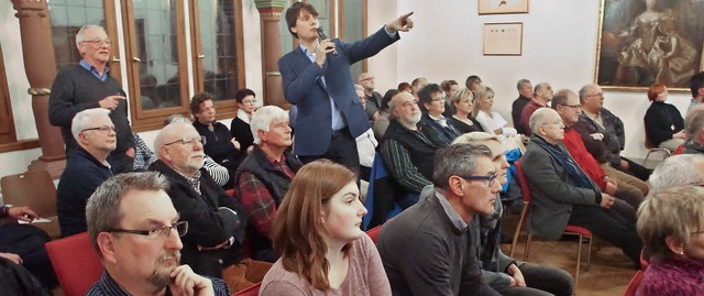 Werkstattgesprch zur Neugestaltung de...zeugendes Neues gab es am Abend nicht.  | Foto: Ilona Hge