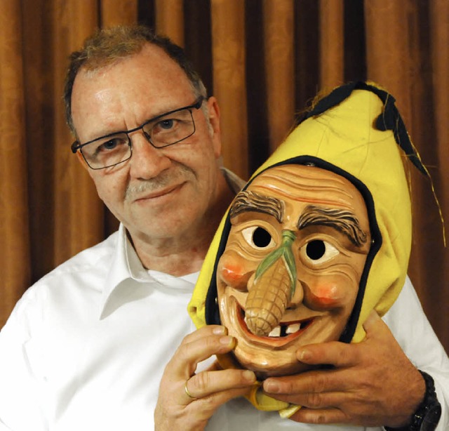 Seit 1974 steckt Peter Gehring im Hs ...nter der Maske an Umzgen teilzunehmen  | Foto: Markus Zimmermann