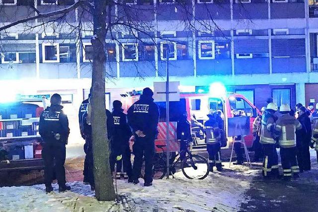 Brand in Freiburger Uniklinik – sechs Verletzte – Gebäude geräumt – Feuer gelöscht