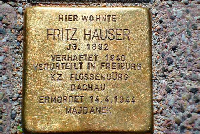 Stolperstein fr Fritz Hauser in der Z...rae 11 im Stadtteil Brhl-Beurbarung.  | Foto: Rosa Hilfe