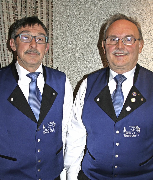 Otto Kopf (links) ist neuer Schriftfh...;aktiven Ehrenmitglied&#8220; ernannt.  | Foto: Dieter Maurer
