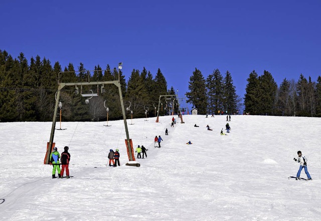 Am Kreuzweg luft an den Wochenenden  der Lift wieder.   | Foto: Ehrlich