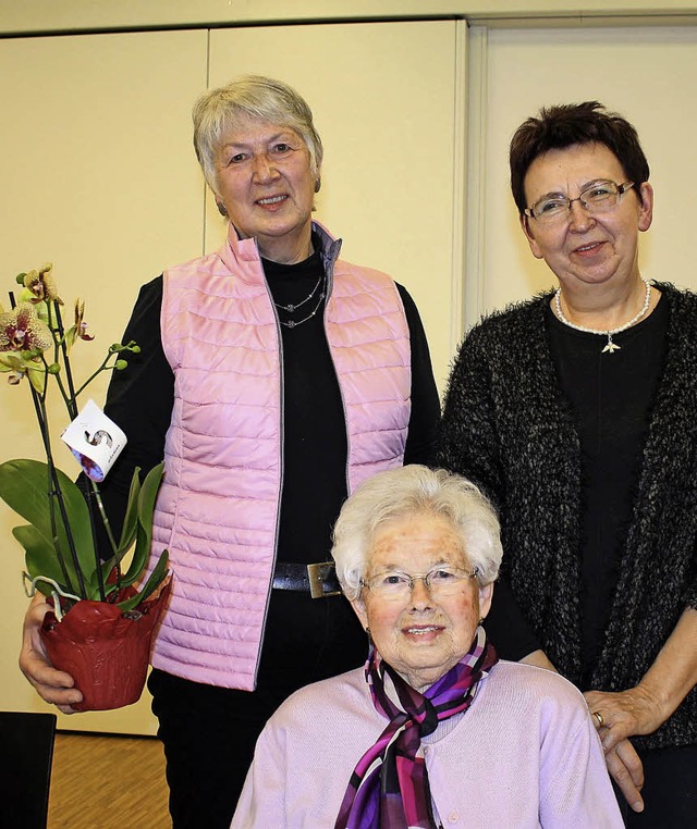 Brbel Beha (links) und Johanna Blaser...sch mit entsprechender Auszeichnung.   | Foto: Werner Schnabl