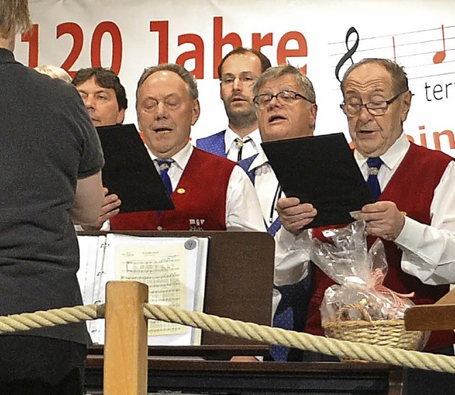 Ein Hhepunkt beim Jubilum des Gesangvereins Aitern war das Grmpelsingen.   | Foto: Berger