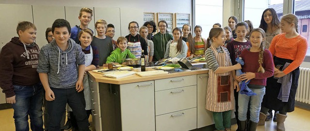 <BZ-FotoAnlauf>Stdtisches Gymnasium: </BZ-FotoAnlauf>Schler kochen gemeinsam   | Foto: Schule