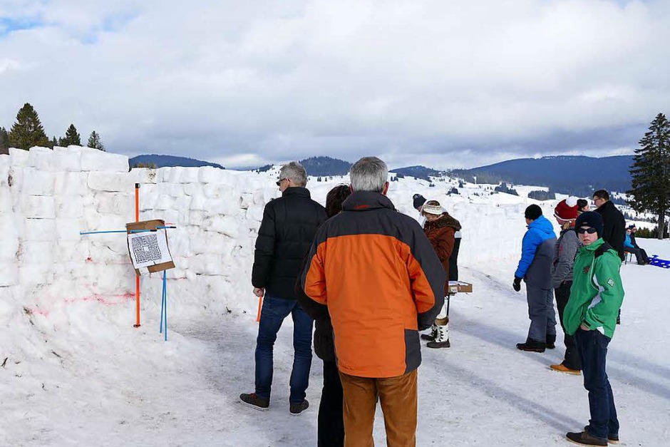Viel Schnee haben die Helfer für das Labyrinth bewegt. (Foto: Sebastian Barthmes) Viel Schnee haben die Helfer für das Labyrinth bewegt. (Foto: Sebastian Barthmes)