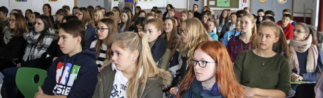 Die Betroffenheit war den Schlerinnen...m beschwerlichen Alltag nehmen knnen.  | Foto: Martha Weishaar