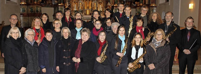 Kirchenchor und Saxophonorchester  hab...sheim zusammen ein Konzert gestaltet.   | Foto: Adelbert Mutz