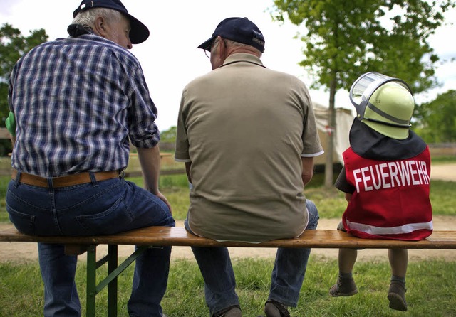 Um die Feuerwehrleute von morgen macht sich Kommandant Dietmar Mller Sorgen.  | Foto: dpa/Proprenter