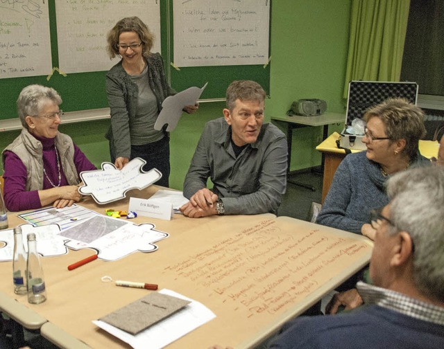 Brger diskutierten in der Waldshuter ...ber das energetische Quartierskonzept   | Foto: Peter Rosa