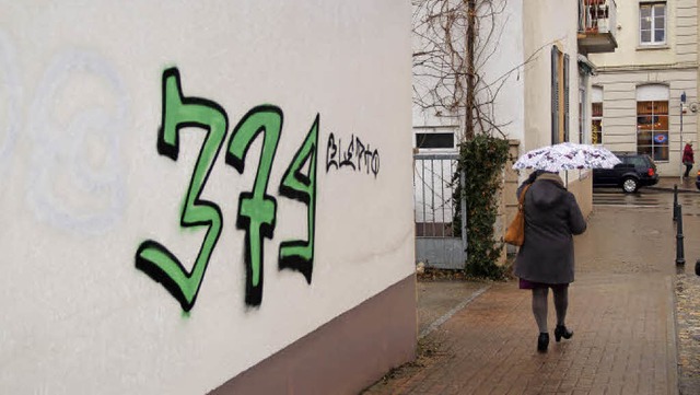 Ein Graffito in der Goethestrae/Ecke ...egalen Sprayer aus der Stadt stammen.   | Foto: s. ehmann