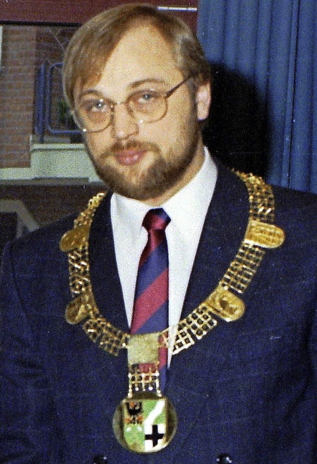 Goldbehangen: Brgermeister Martin Schulz 1988.   | Foto: dpa