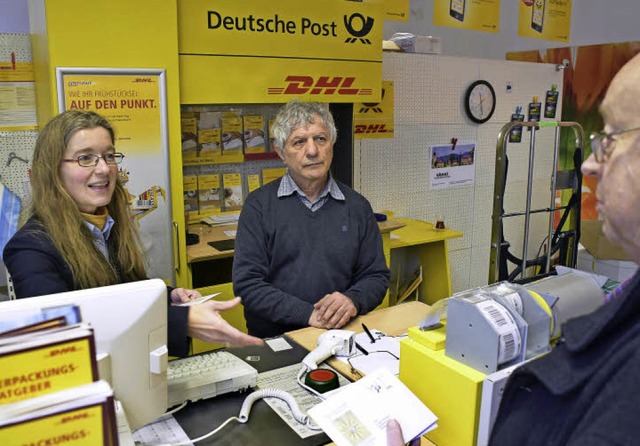Manuela Ruf von der Deutschen Post unt...n Abadikhah whrend der  ersten Tage.   | Foto: Thomas Kunz