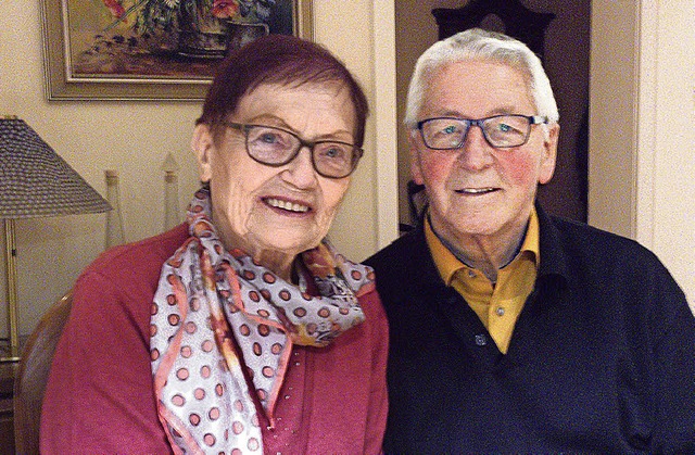 Rita und Johannes Haller feiern heute diamantene Hochzeit.  | Foto: V. Doering