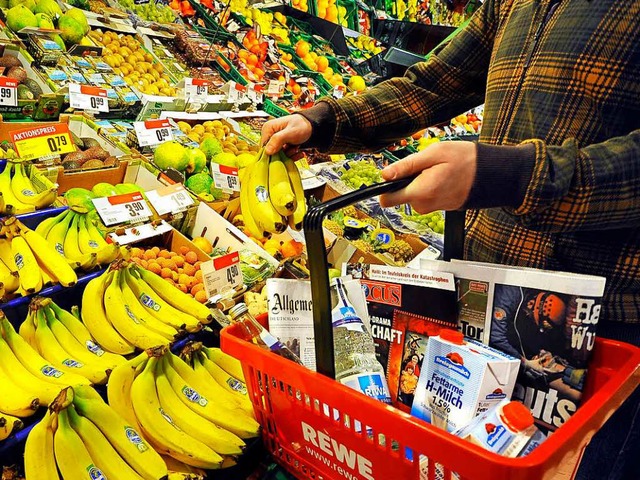 Am Sonntag darf nicht alles in den Ein...Supermarkt-Betreiber und Brgermeister  | Foto: Thomas Kunz