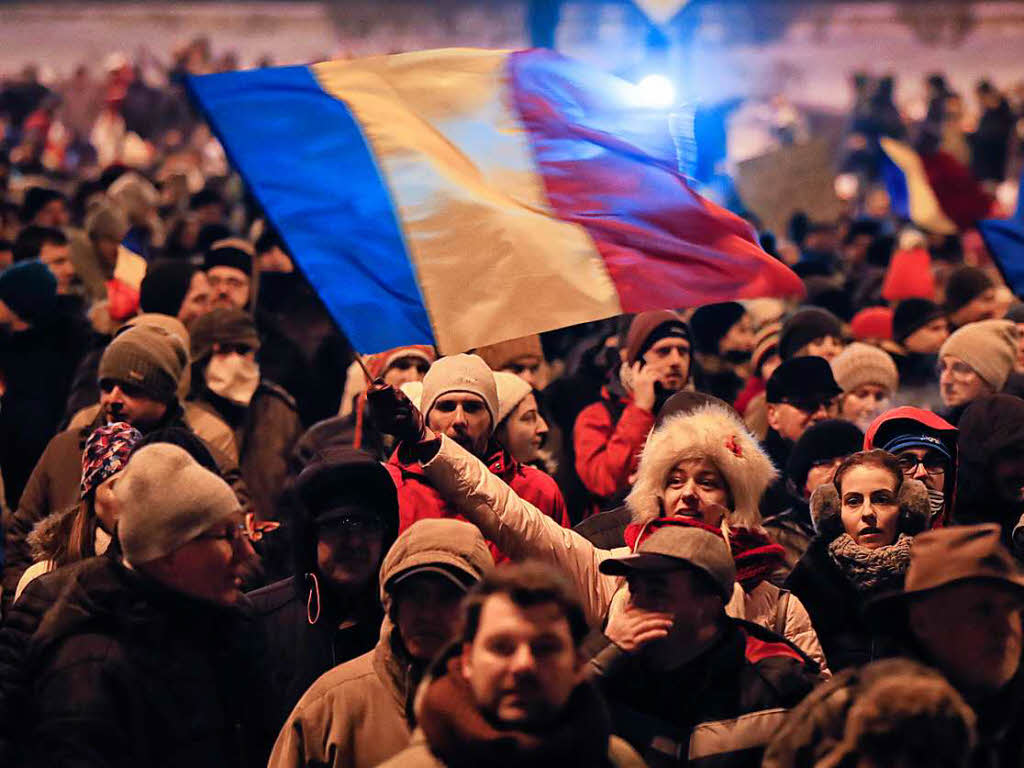Tausende Menschen protestieren am 29. Januar vor dem Justizministerium in Bukarest