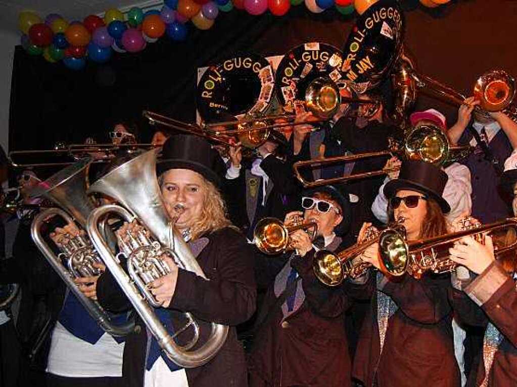 Beim Bunten Abend der Enzebchle Fchs Binzgen waren die Narren voll in ihrem Element.