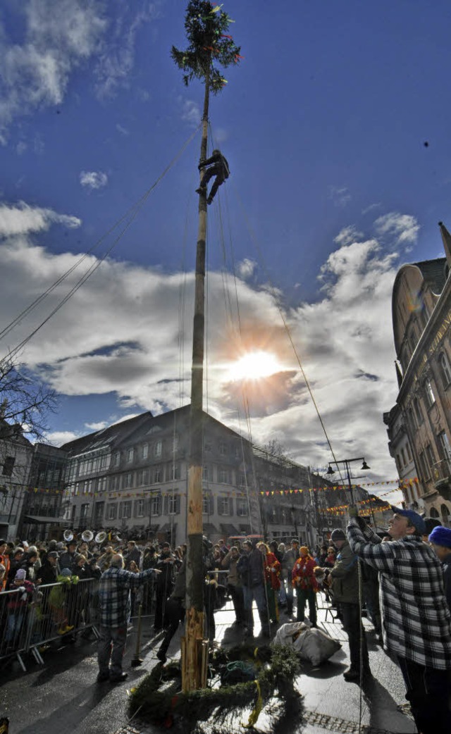 Ganz kurz kam sogar die Sonne raus, al...und Michael Hugenschmidt ihn erklomm.   | Foto: Barbara Ruda