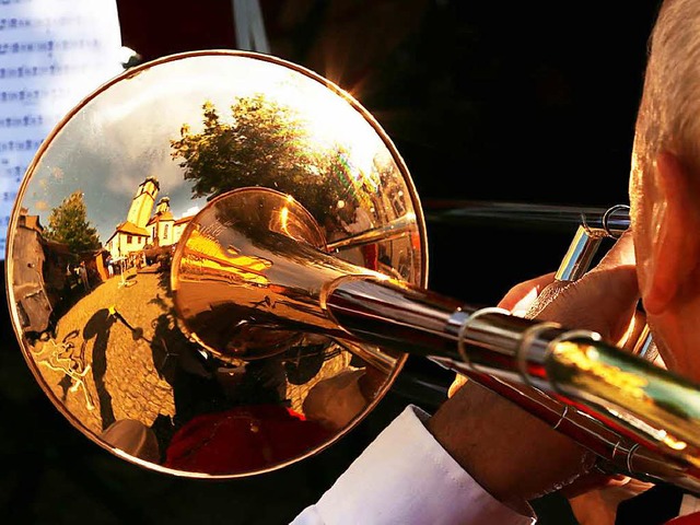 165.000 aktive, organisierte Blasmusiker gibt es im Land Baden-Wrttemberg.  | Foto: DPA
