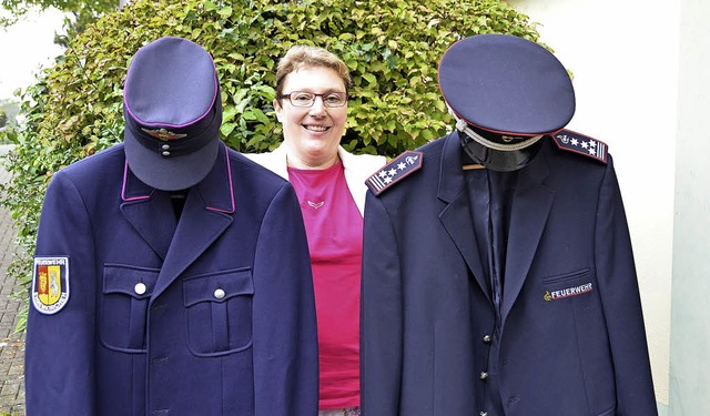 Die bisherige Uniform der Feuerwehr (l...eit in Ehrenkirchen (Bild) geschehen.   | Foto: A. Gallien
