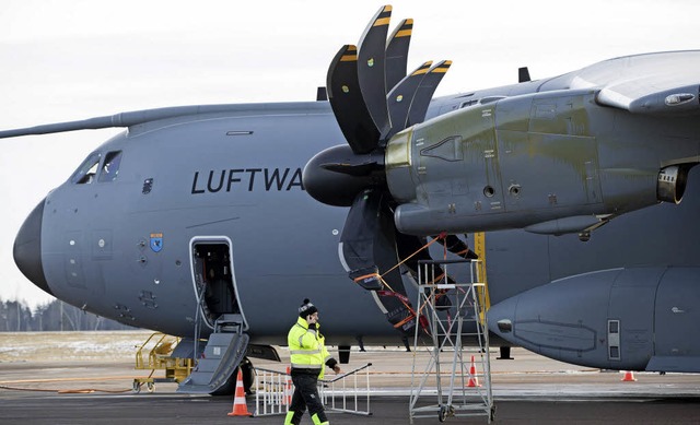 Technik mit Tcken: das Transportflugzeug A400M   | Foto: dpa