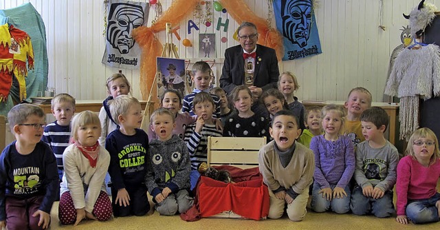 Interesse geweckt an der Zeller Fasnac... Besuch im  Atzenbacher Kindergarten.   | Foto: privat