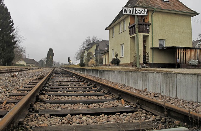 Der groe Wunsch in Sachen Verkehrslei...ls S-Bahn - hier der Bahnhof Wollbach.  | Foto: Jutta Schtz