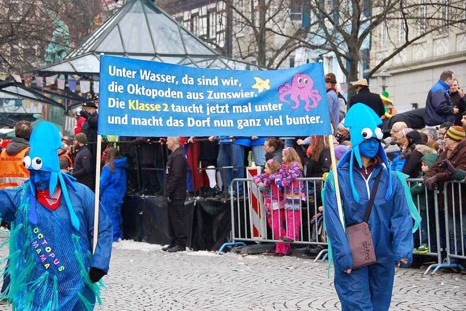 39. Offenburger Narrentag: trocken, sehr gut besucht – und tolle Stimmung. (Foto: hrö) 39. Offenburger Narrentag: trocken, sehr gut besucht – und tolle Stimmung. (Foto: hrö)