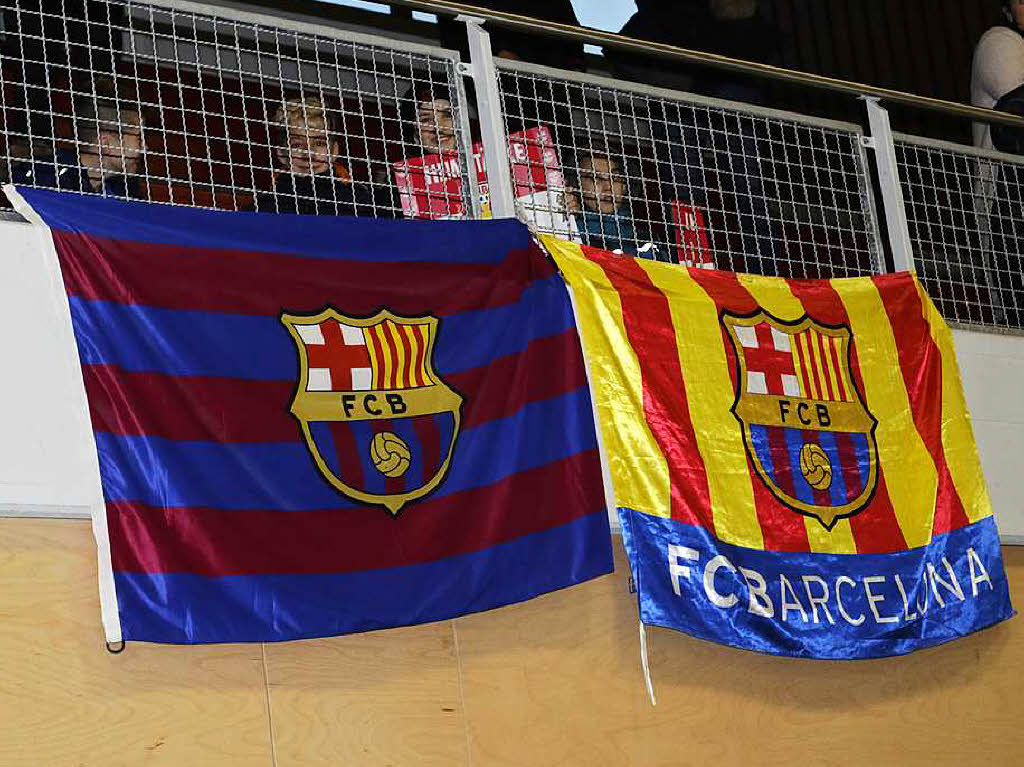 „Barca, Barca“: Von der Zuschauertribne aus wurden die Teams des spanischen Clubs frenetisch angefeuert.