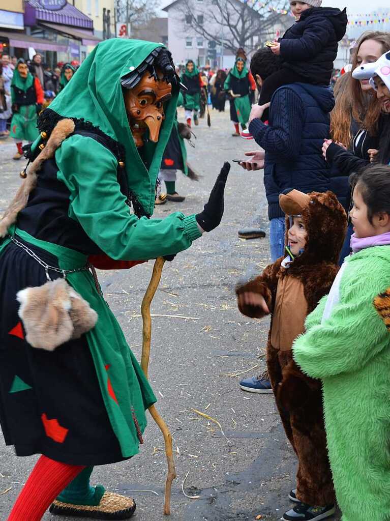 Impressionen vom Jubilumsumzug am Sonntag: Steinkrhenhexe Kollnau