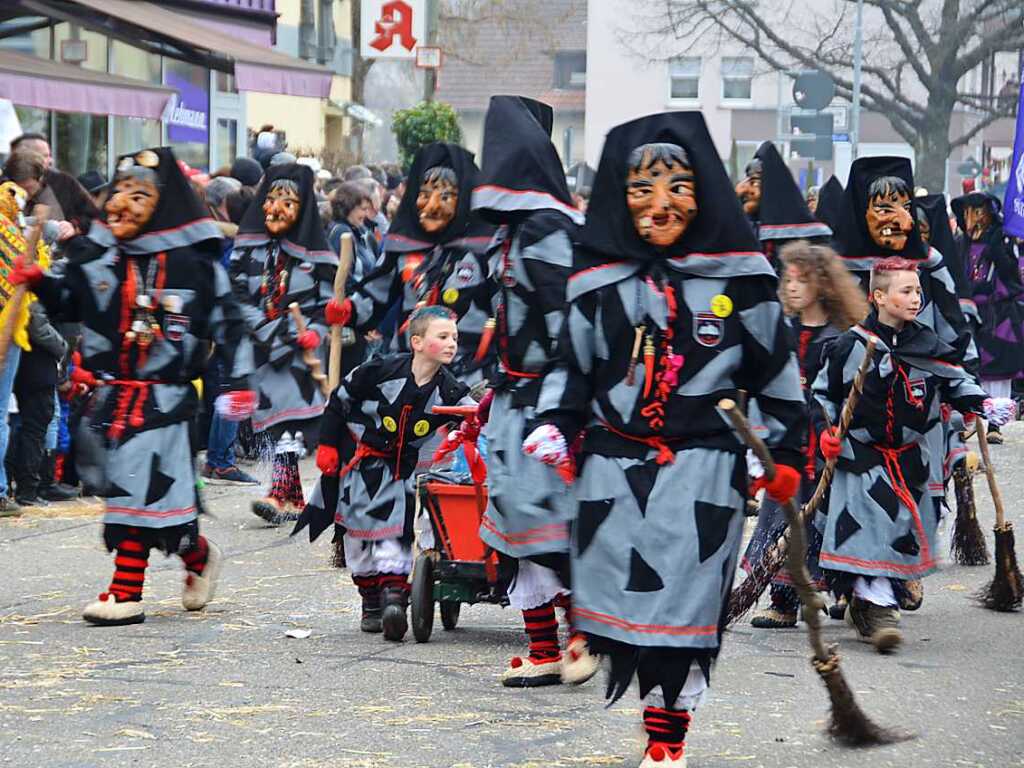 Impressionen vom Jubilumsumzug am Sonntag: Totenberghexe Oberkollnau