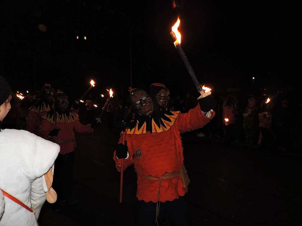 Impressionen vom Fackelumzug: Feuerteufel aus Kollnau