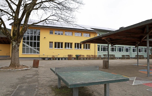 Ab dem neuen Schuljahr soll die Seelbacher Schule einen Namen haben.   | Foto: Christoph Breithaupt