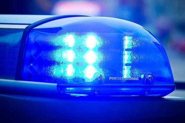Unfall an der Hasenlochkreuzung in Lörrach: drei Verletzte