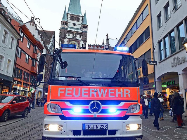 ber 2800 Mal rckte die Feuerwehr Freiburg 2016 aus.  | Foto: Rita Eggstein
