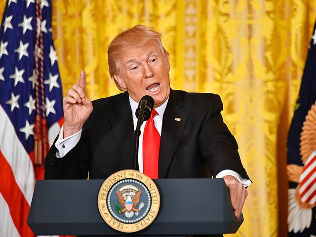 Donald Trumps Meinung nach luft doch ...dent bei der jngsten Pressekonferenz.  | Foto: AFP