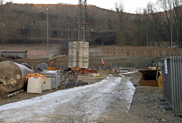 Voran geht es beim Bau des Hochwasserr...s Kreuzmatt, aber die Kosten steigen.   | Foto: Jutta Schtz