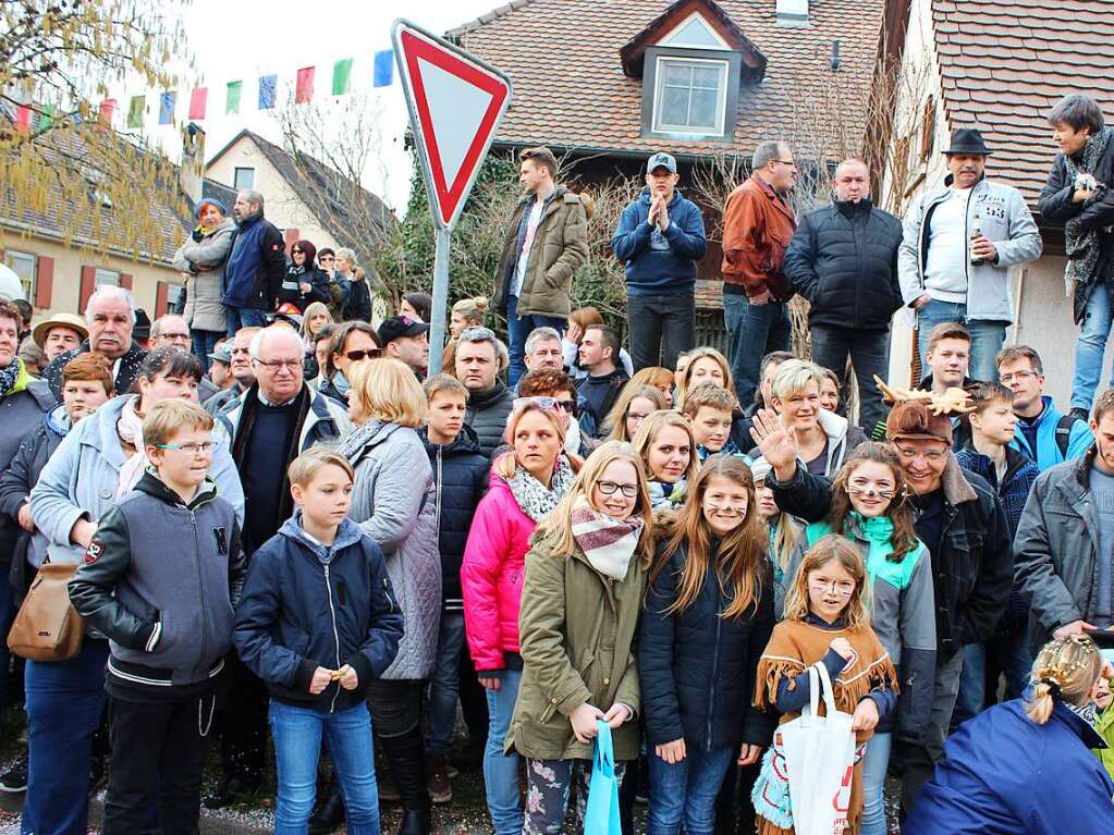 Mehr als 3500 Hstrgern und jede Menge Besucher verwandeln Merdingen in eine bunte Fasnachtshochburg.