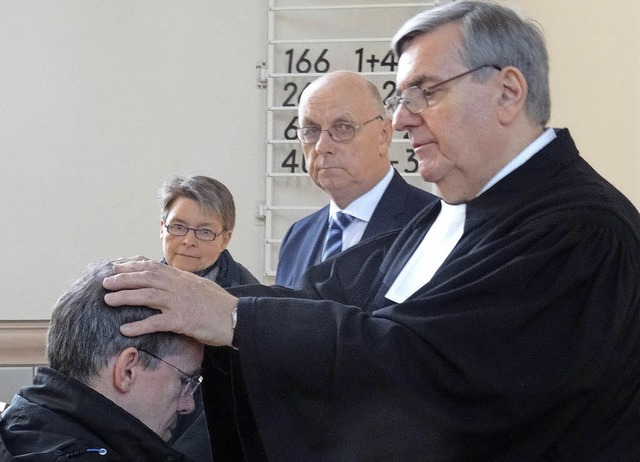 Diakon i. R. Reinhard Losch verpflicht...er Sexauer und Christa Hierlinger.      | Foto: Alfred Arbandt