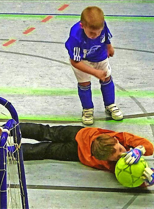 Die Kleinen legten sich beim Fußballturnier ins Zeug.   | Foto: Privat
