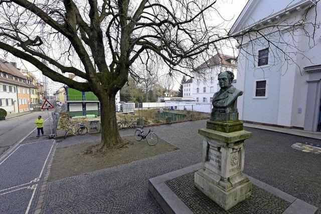Alter Andlau-Brunnen ersetzt das Alban-Stolz-Denkmal vor der Konviktskirche