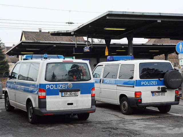 Die Bundespolizei berwacht regelmig...am Rhein, hier im Stadtteil Haltingen.  | Foto: Hannes Lauber
