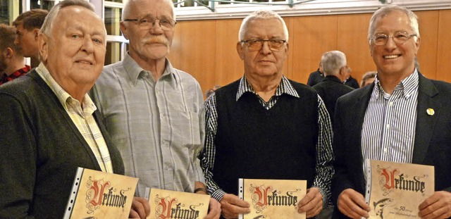 Fr 50-jhrige Mitgliedschaft geehrt w...sen, Heinrich Boch und  Franz Bhler.   | Foto: privat