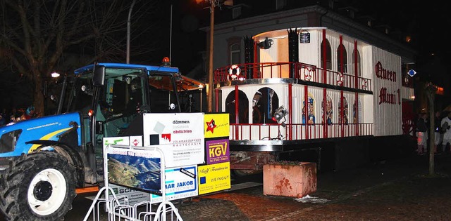 Lohnt sich das noch fr gut 400 Meter ...r beim Btzinger Hemdglunkerumzug mit.  | Foto: Horst David