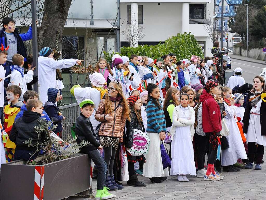 In Bad Krozingen bereiten sich die Schler der Landeck-Schule darauf vor, das Rathaus zu strmen