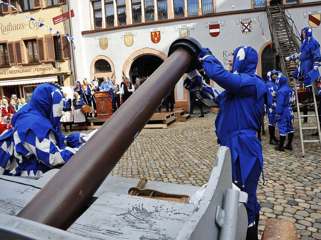 Hart umkmpft scheint die Machtablsung bei der Fasnachtserffnung in Staufen gewesen zu sein.